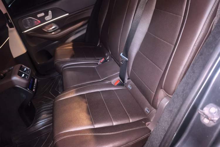 Used Mercedes-Benz GLE 2021 GLE 450 4MATIC Luxury Model Left Rear Seat