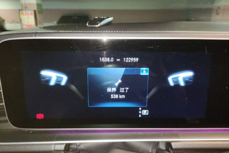 Used Mercedes-Benz GLE 2021 GLE 350 4MATIC Stylish Model Odometer Close Up