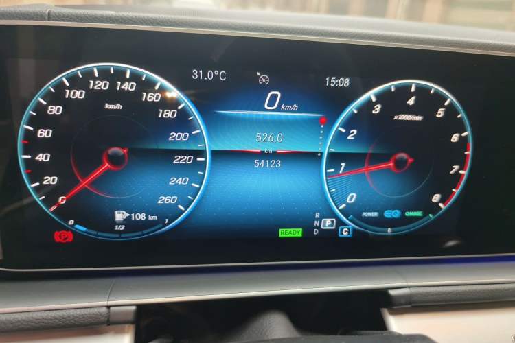 Used Mercedes-Benz GLE 2021 GLE 450 4MATIC Stylish Model Odometer Close Up