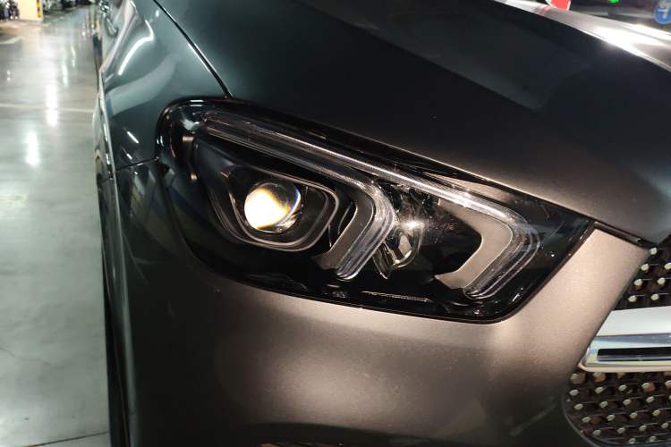 Used Mercedes-Benz GLE 2021 GLE 450 4MATIC Stylish Model Right Front Headlight