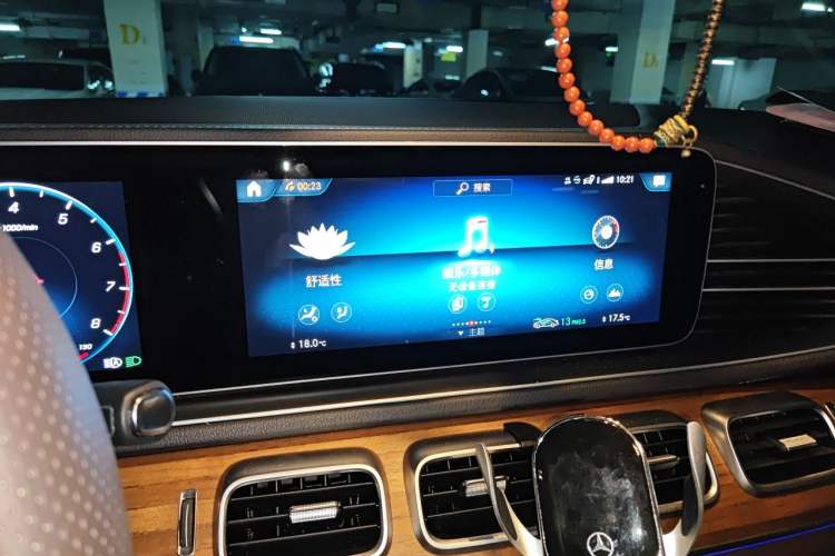 Used Mercedes-Benz GLE 2021 GLE 350 4MATIC Luxury Model Audio And AC Panel