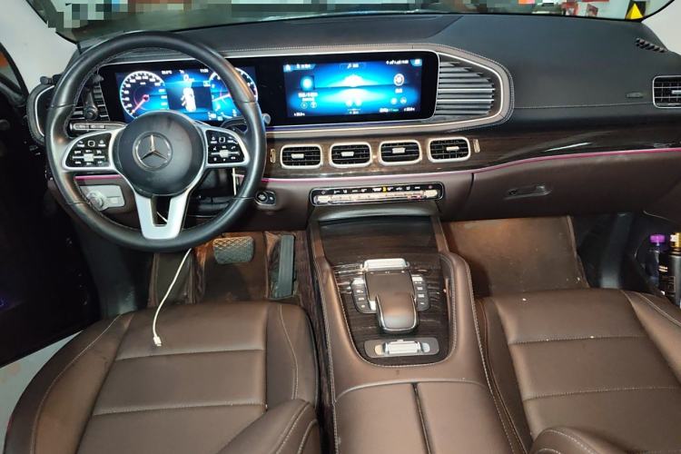 Used Mercedes-Benz GLE 2021 GLE 350 4MATIC Stylish Model Center Console