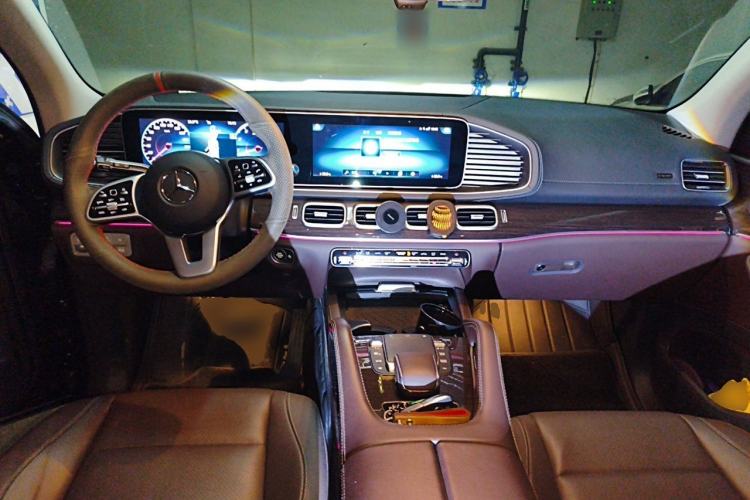 Used Mercedes-Benz GLE 2021 GLE 350 4MATIC Dynamic Edition Center Console