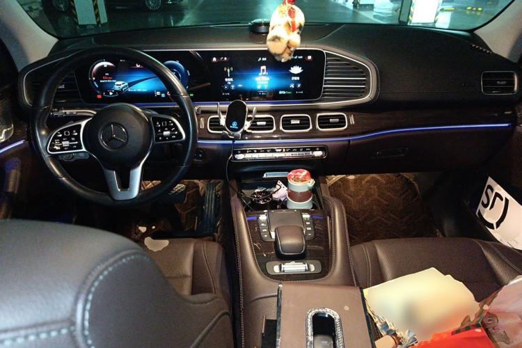 Used Mercedes-Benz GLE 2021 GLE 350 4MATIC Stylish Model Center Console