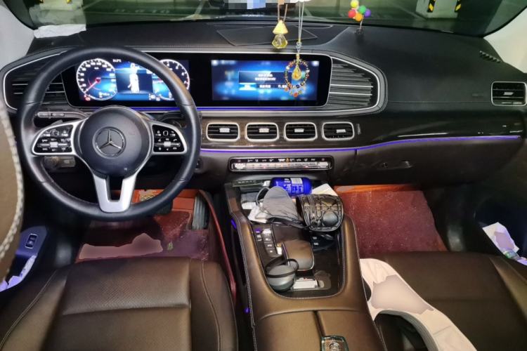 Used Mercedes-Benz GLE 2021 GLE 350 4MATIC Stylish Model Center Console