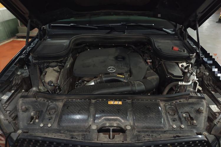 Used Mercedes-Benz GLE 2021 GLE 350 4MATIC Stylish Model Engine Bay