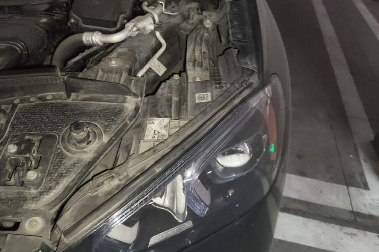 Used Mercedes-Benz GLE 2021 GLE 450 4MATIC Stylish Model Engine Bay Left