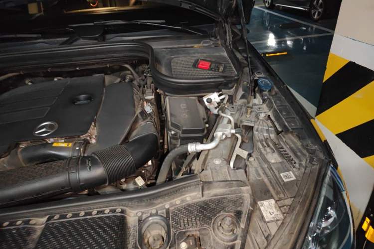 Used Mercedes-Benz GLE 2021 GLE 350 4MATIC Luxury Model Engine Bay Left