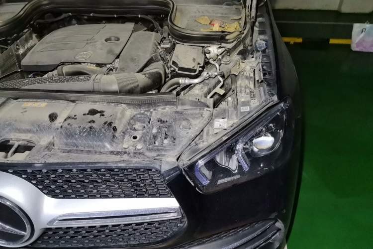 Used Mercedes-Benz GLE 2021 GLE 350 4MATIC Stylish Model Engine Bay Left