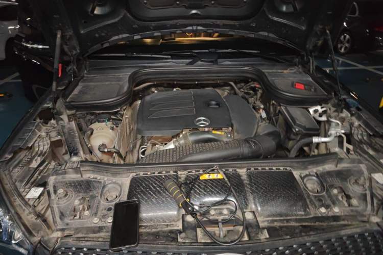 Used Mercedes-Benz GLE 2021 GLE 350 4MATIC Luxury Model Engine Bay