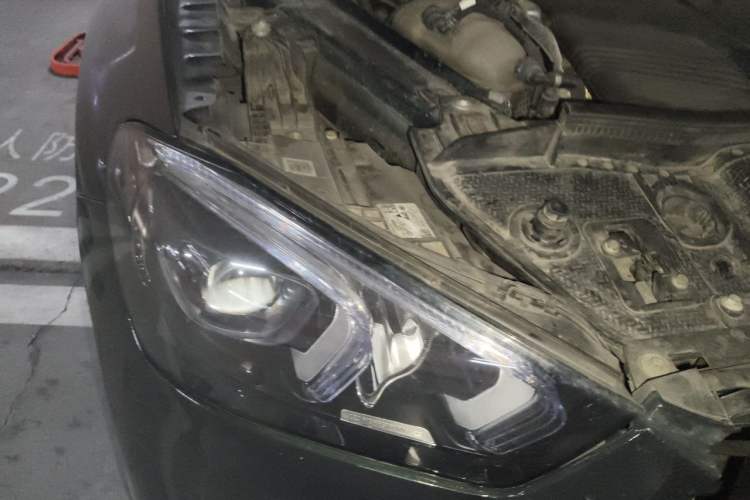 Used Mercedes-Benz GLE 2021 GLE 450 4MATIC Stylish Model Engine Bay Right
