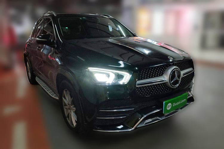 Used Mercedes-Benz GLE 2021 GLE 350 4MATIC Stylish Model Front Right 45 Deg