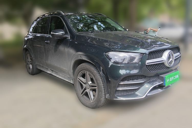 Used Mercedes-Benz GLE 2021 GLE 450 4MATIC Stylish Model Front Right 45 Deg