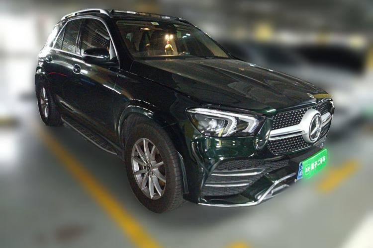 Used Mercedes-Benz GLE 2021 GLE 350 4MATIC Stylish Model Front Right 45 Deg