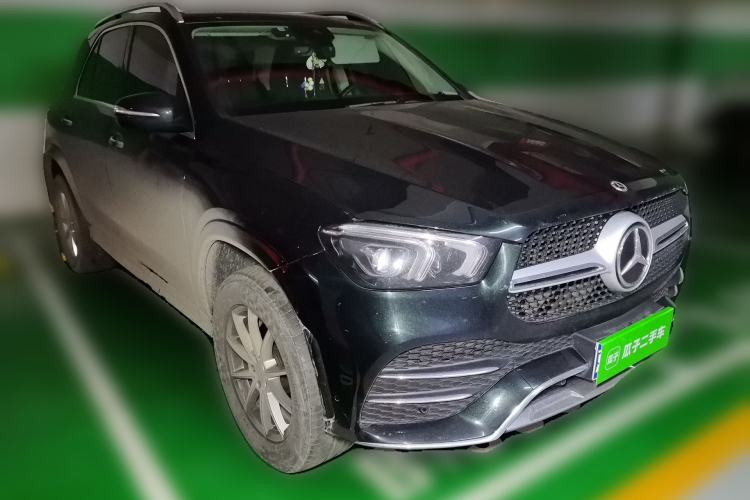 Used Mercedes-Benz GLE 2021 GLE 350 4MATIC Stylish Model Front Right 45 Deg