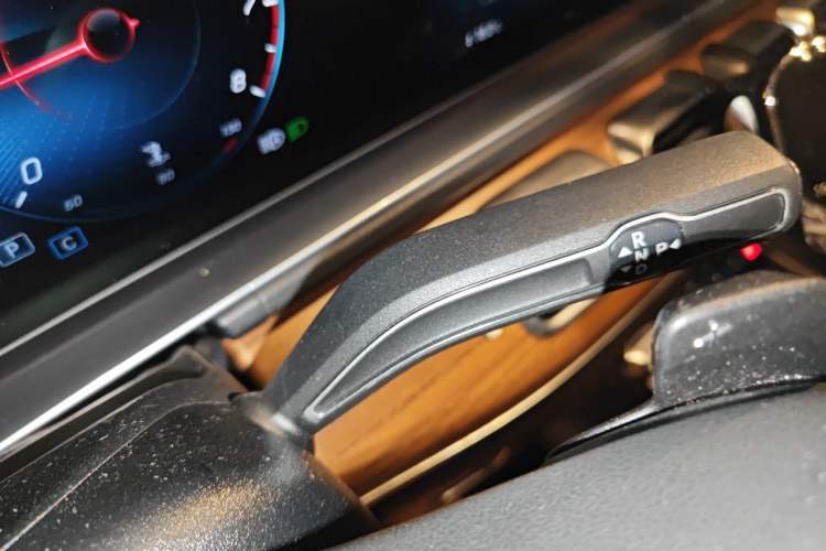 Used Mercedes-Benz GLE 2021 GLE 350 4MATIC Luxury Model Gear Lever
