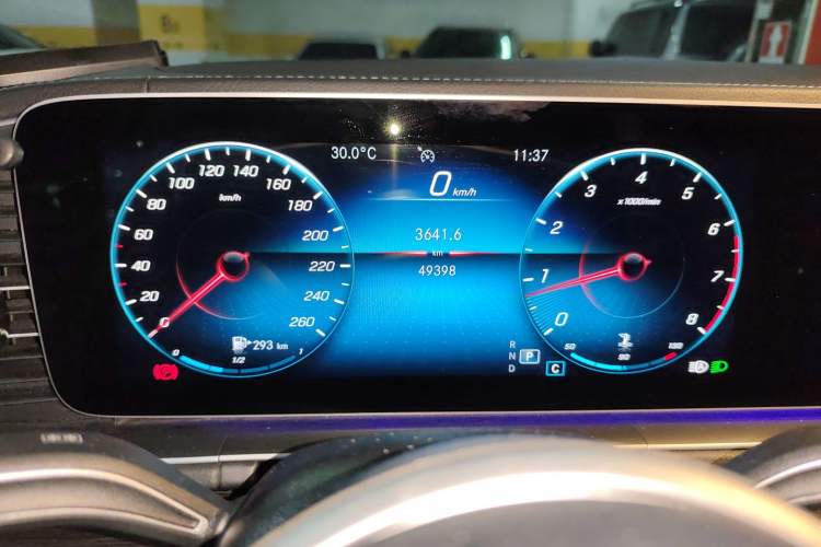 Used Mercedes-Benz GLE 2021 GLE 350 4MATIC Stylish Model Instrument Cluster