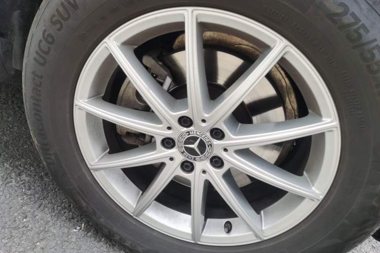 Used Mercedes-Benz GLE 2021 GLE 350 4MATIC Stylish Model Right Front Wheel Hub