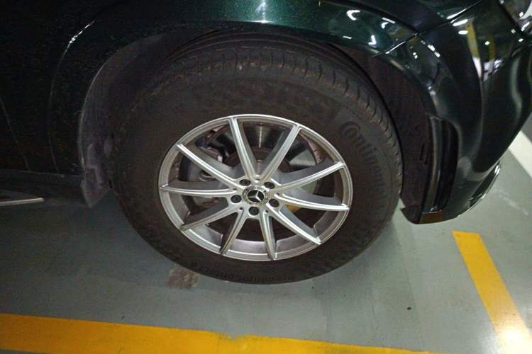 Used Mercedes-Benz GLE 2021 GLE 350 4MATIC Stylish Model Right Front Wheel Hub