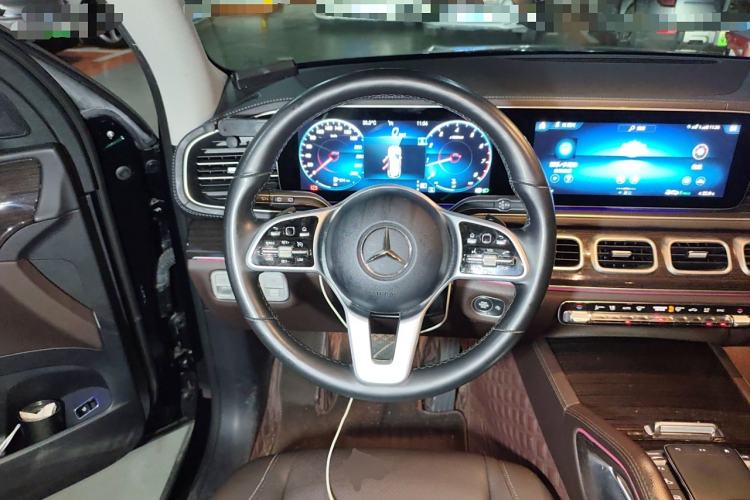Used Mercedes-Benz GLE 2021 GLE 350 4MATIC Stylish Model Steering Wheel
