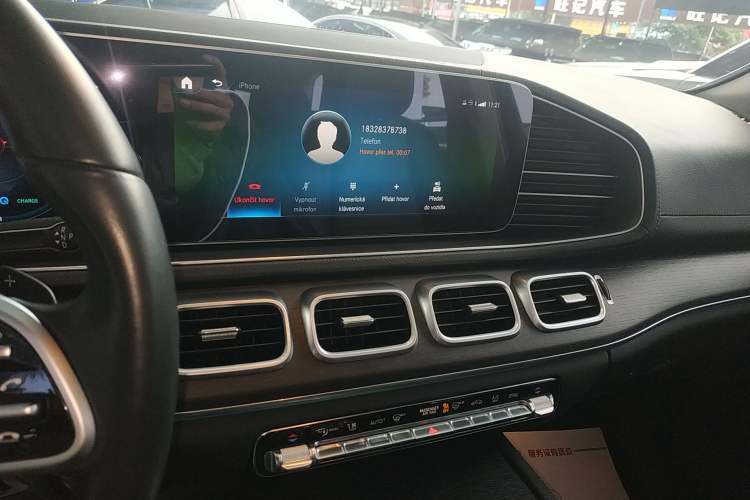 Used Mercedes-Benz GLE 2021 GLE 450 4MATIC Luxury Model Audio And AC Panel