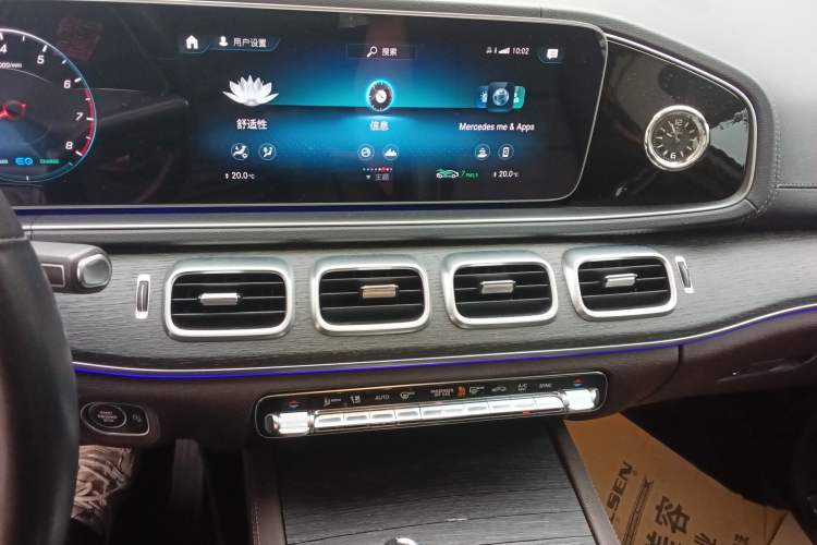 Used Mercedes-Benz GLE 2021 GLE 450 4MATIC Luxury Model Audio And AC Panel