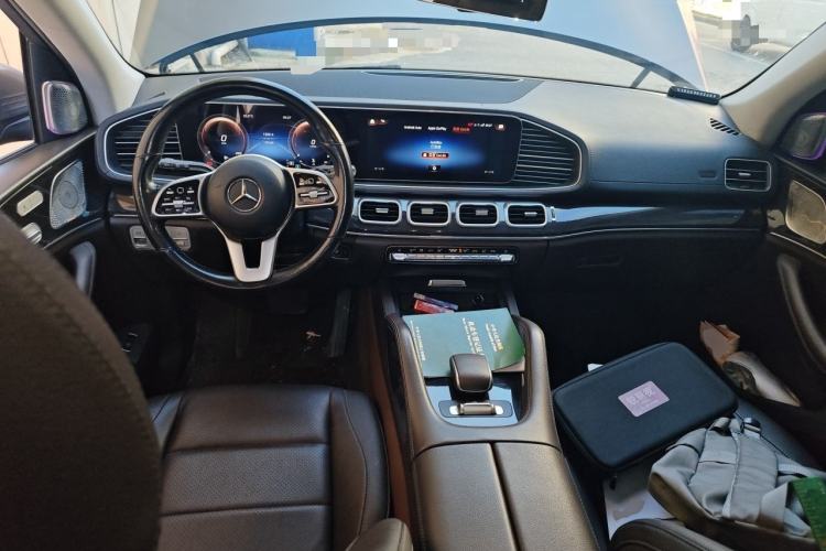 Used Mercedes-Benz GLE 2021 GLE 350 4MATIC Stylish Model Center Console