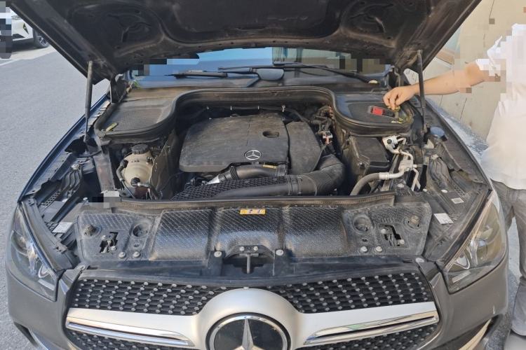 Used Mercedes-Benz GLE 2021 GLE 350 4MATIC Stylish Model Engine Bay