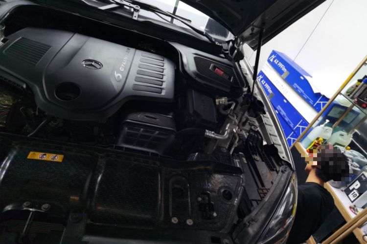 Used Mercedes-Benz GLE 2021 GLE 450 4MATIC Luxury Model Engine Bay Left