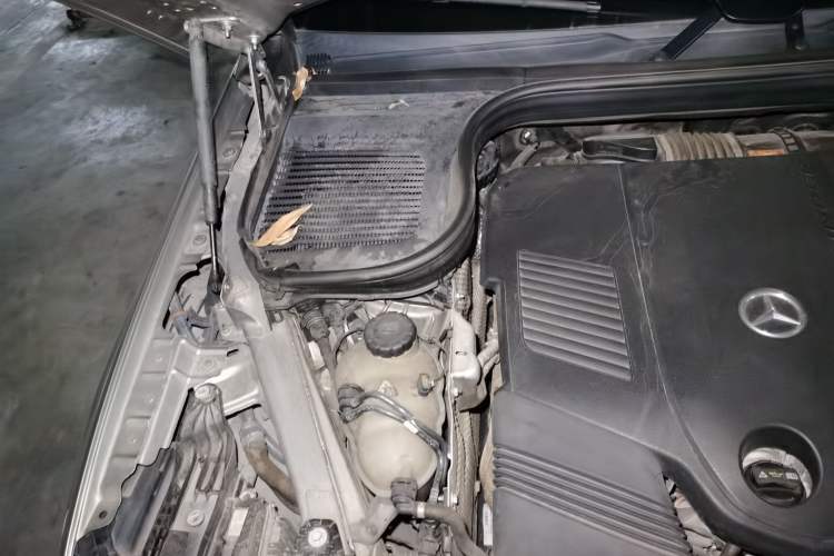 Used Mercedes-Benz GLE 2021 GLE 450 4MATIC Luxury Model Engine Bay Right
