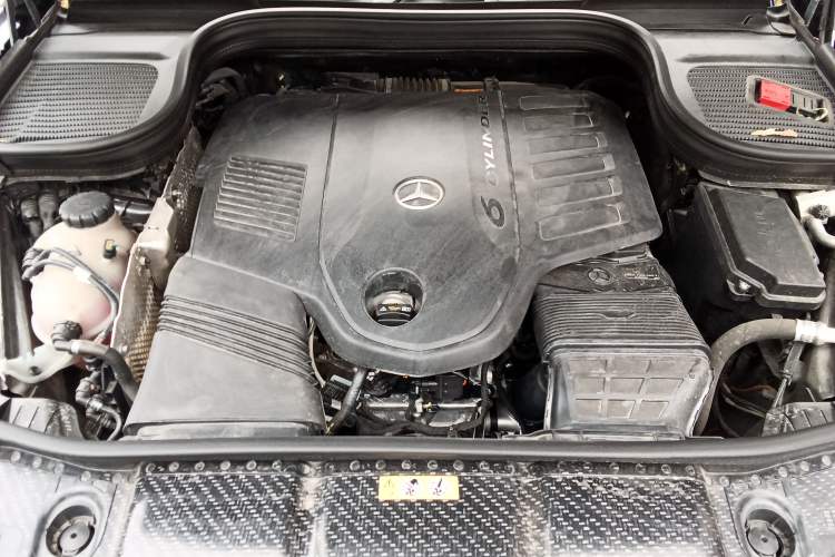 Used Mercedes-Benz GLE 2021 GLE 450 4MATIC Luxury Model Engine Bay