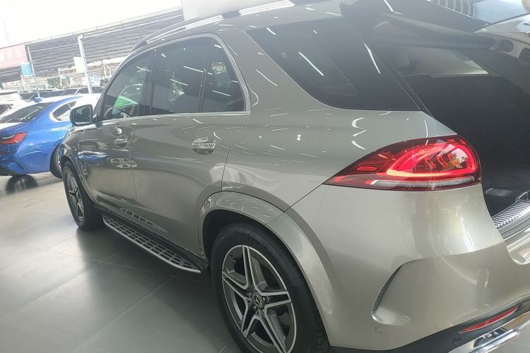 Used Mercedes-Benz GLE 2021 GLE 450 4MATIC Luxury Model Exterior 3