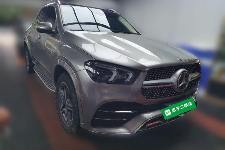 Used Mercedes-Benz GLE 2021 GLE 450 4MATIC Luxury Model Front Right 45 Deg