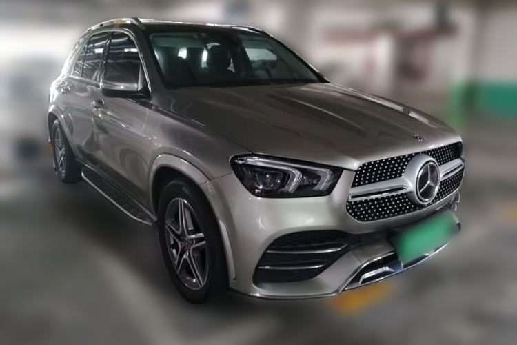 Used Mercedes-Benz GLE 2021 GLE 450 4MATIC Luxury Model Front Right 45 Deg
