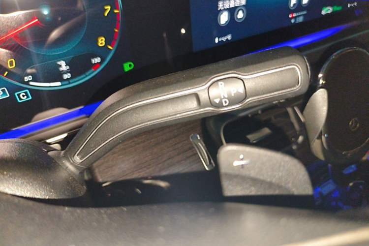 Used Mercedes-Benz GLE 2021 GLE 350 4MATIC Stylish Model Gear Lever