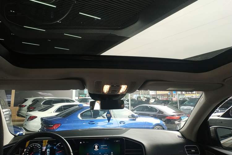 Used Mercedes-Benz GLE 2021 GLE 450 4MATIC Luxury Model Headliner