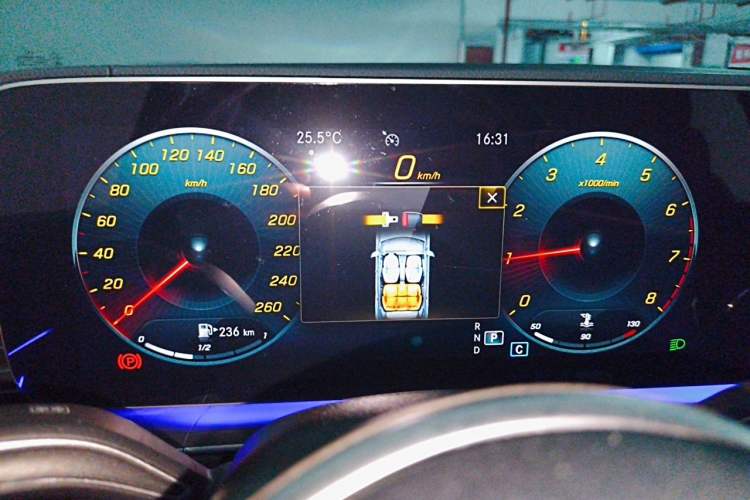 Used Mercedes-Benz GLE 2021 GLE 350 4MATIC Stylish Model Instrument Cluster