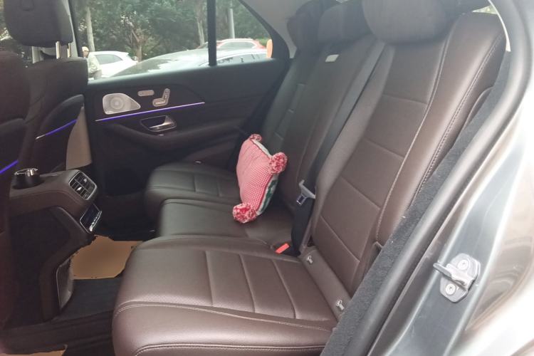Used Mercedes-Benz GLE 2021 GLE 450 4MATIC Luxury Model Left Rear Seat