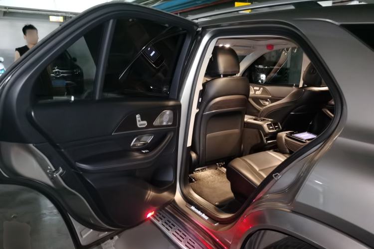 Used Mercedes-Benz GLE 2021 GLE 450 4MATIC Luxury Model Left Rear Seat
