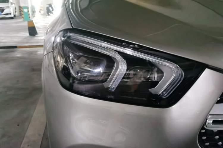 Used Mercedes-Benz GLE 2021 GLE 450 4MATIC Luxury Model Right Front Headlight