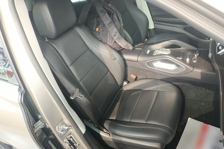 Used Mercedes-Benz GLE 2021 GLE 450 4MATIC Luxury Model Right Front Seat