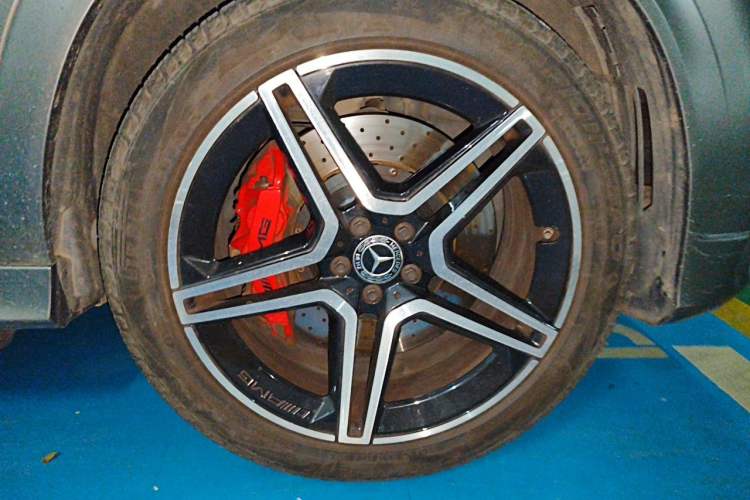 Used Mercedes-Benz GLE 2021 GLE 350 4MATIC Stylish Model Right Front Wheel Hub