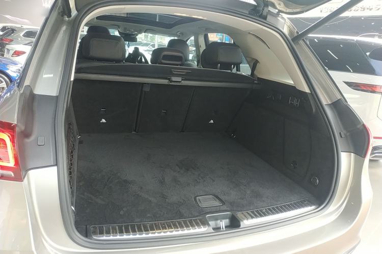 Used Mercedes-Benz GLE 2021 GLE 450 4MATIC Luxury Model Trunk