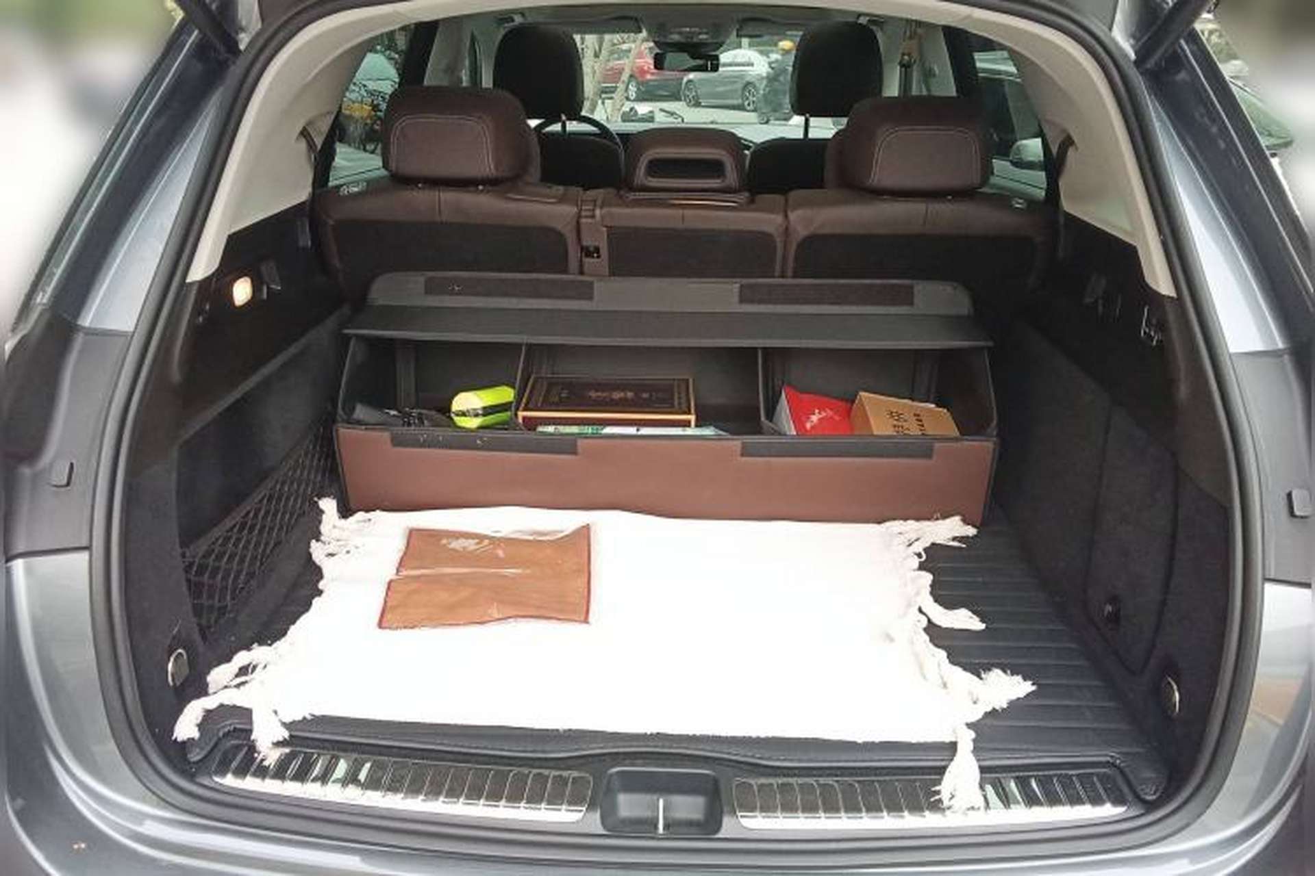 Used Mercedes-Benz GLE 2021 GLE 450 4MATIC Luxury Model Trunk