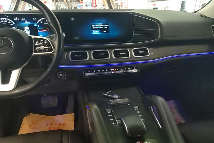 Used Mercedes-Benz GLE 2021 GLE 450 4MATIC Stylish Model Audio And AC Panel