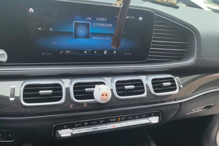 Used Mercedes-Benz GLE 2021 GLE 350 4MATIC Stylish Model Audio And AC Panel