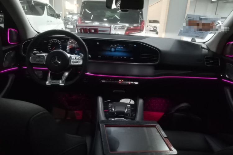 Used Mercedes-Benz GLE 2021 GLE 350 4MATIC Stylish Model Center Console