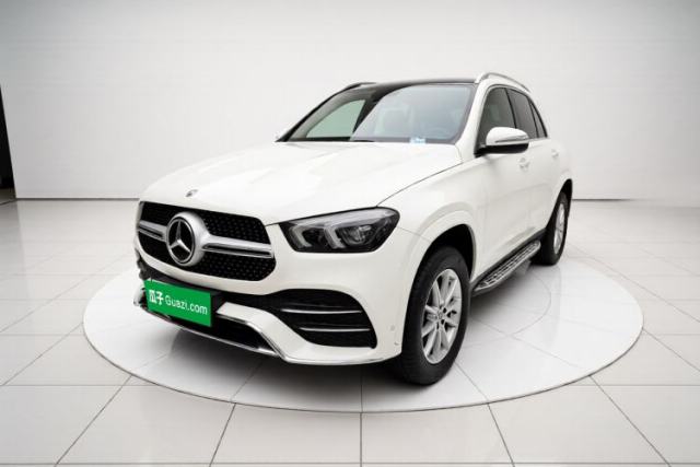 Ojetý Mercedes-Benz GLE 2021 GLE 350 4MATIC Stylish Model