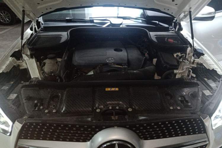 Used Mercedes-Benz GLE 2021 GLE 350 4MATIC Stylish Model Engine Bay