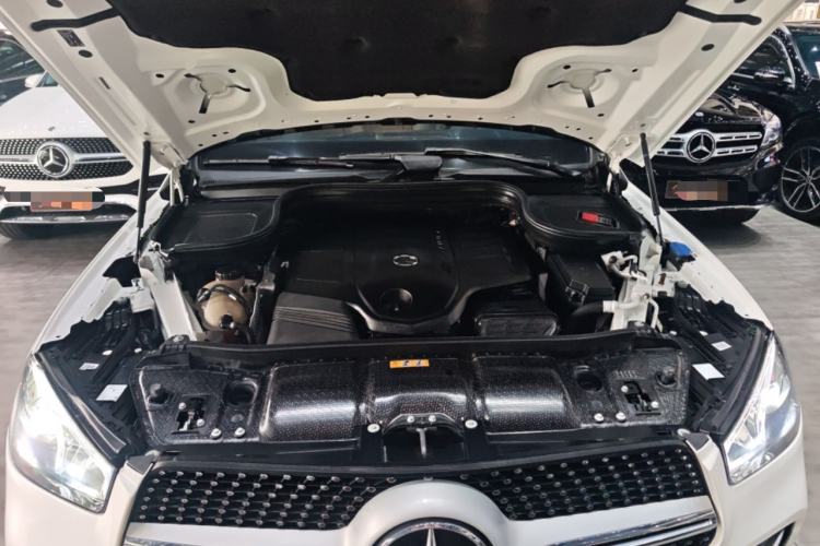 Used Mercedes-Benz GLE 2021 GLE 450 4MATIC Stylish Model Engine Bay